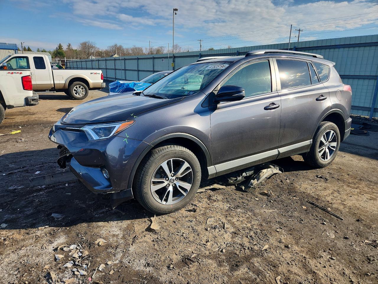 Salvage Toyota RAV4 Image