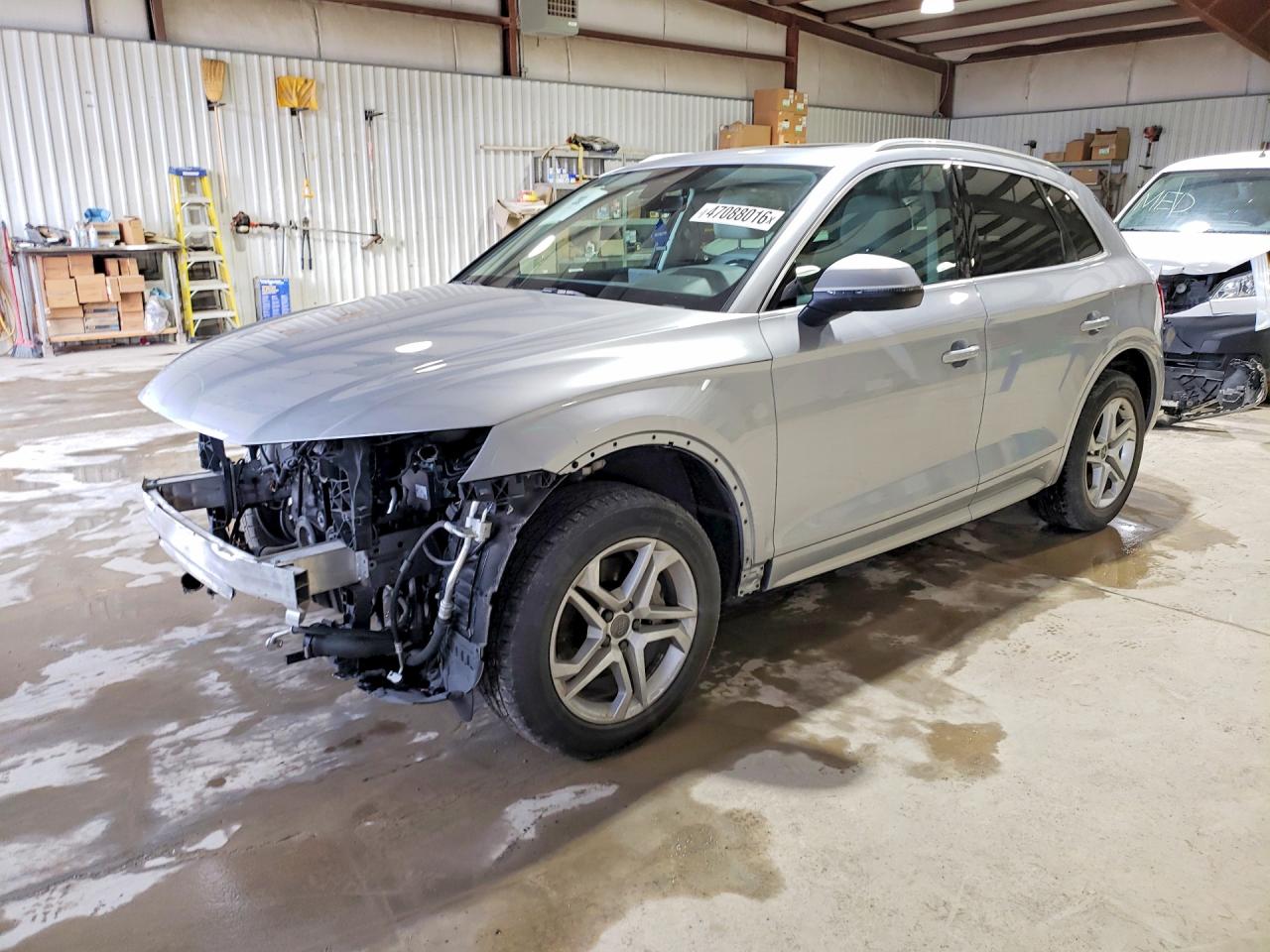 Salvage Audi Q5 Image