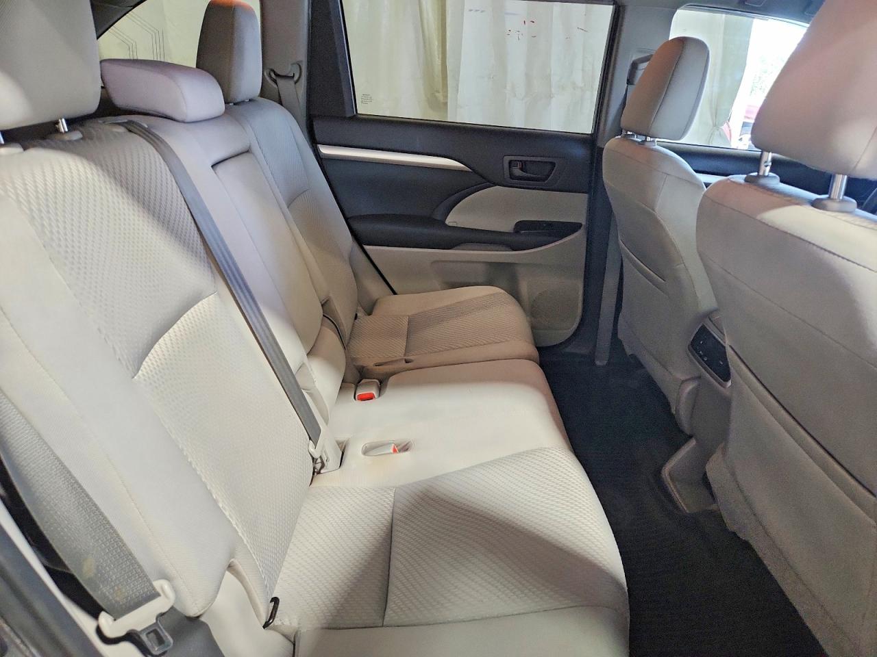 Toyota Highlander Le