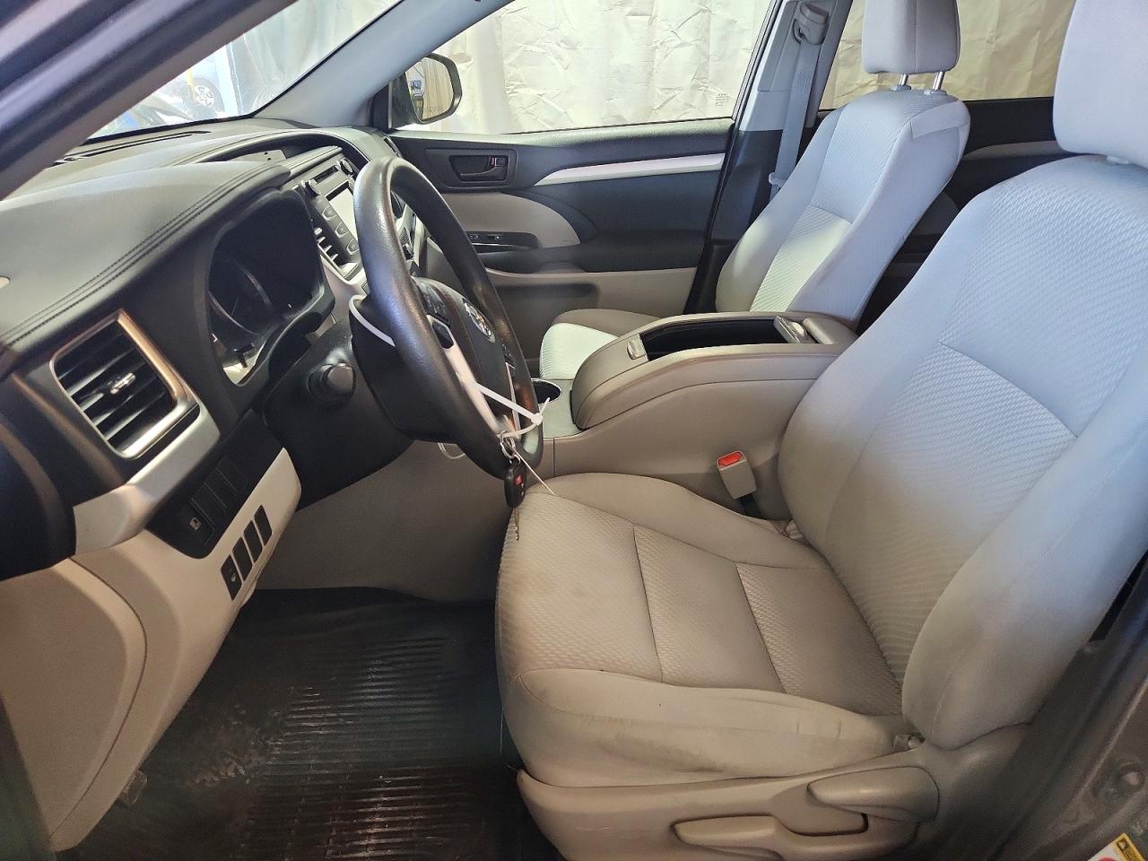 Toyota Highlander Le