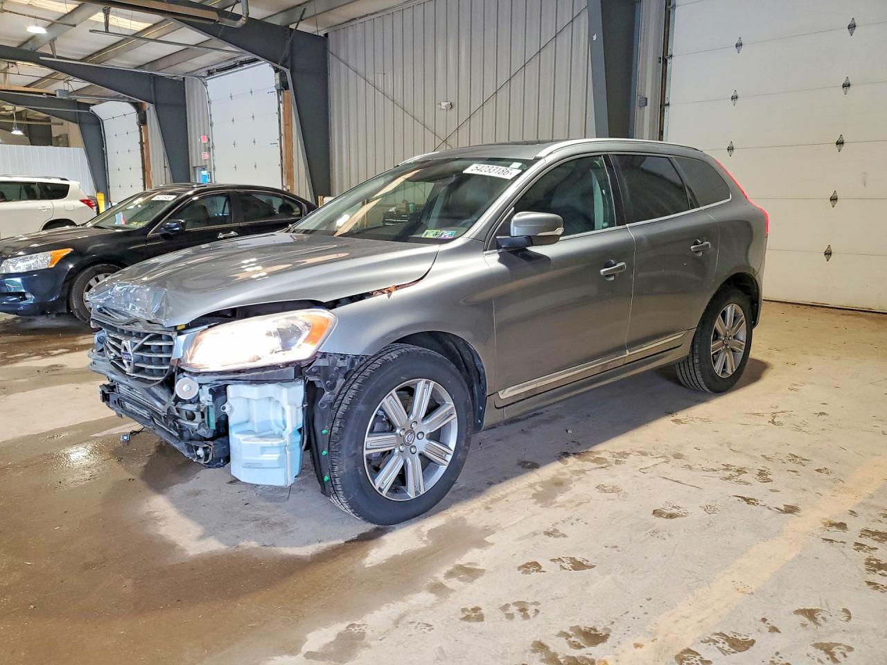 Salvage Volvo XC60 Image