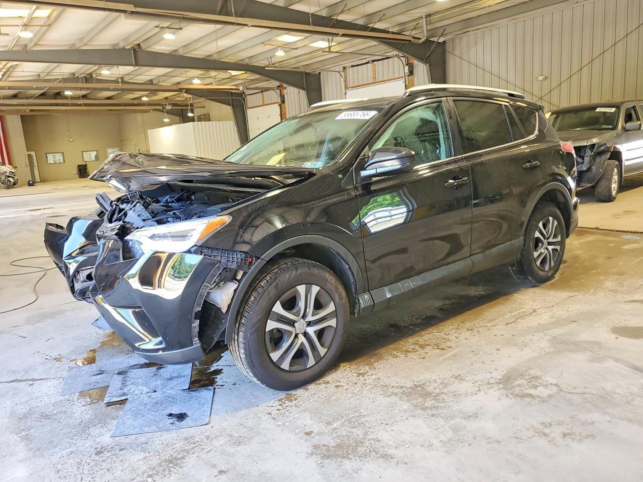 Salvage Toyota RAV4 Image