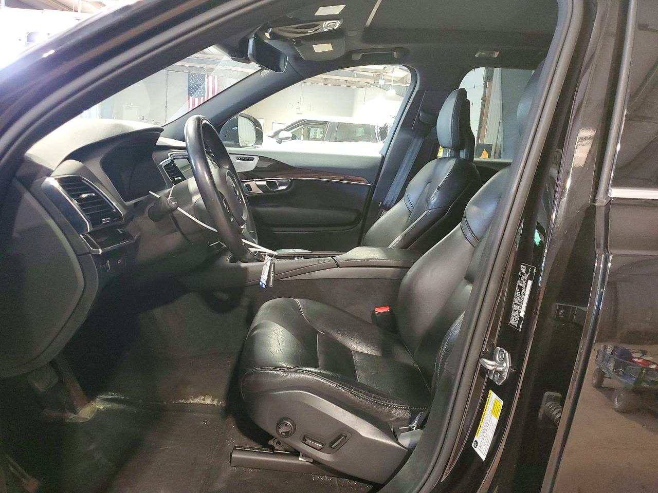 Volvo XC90 T6