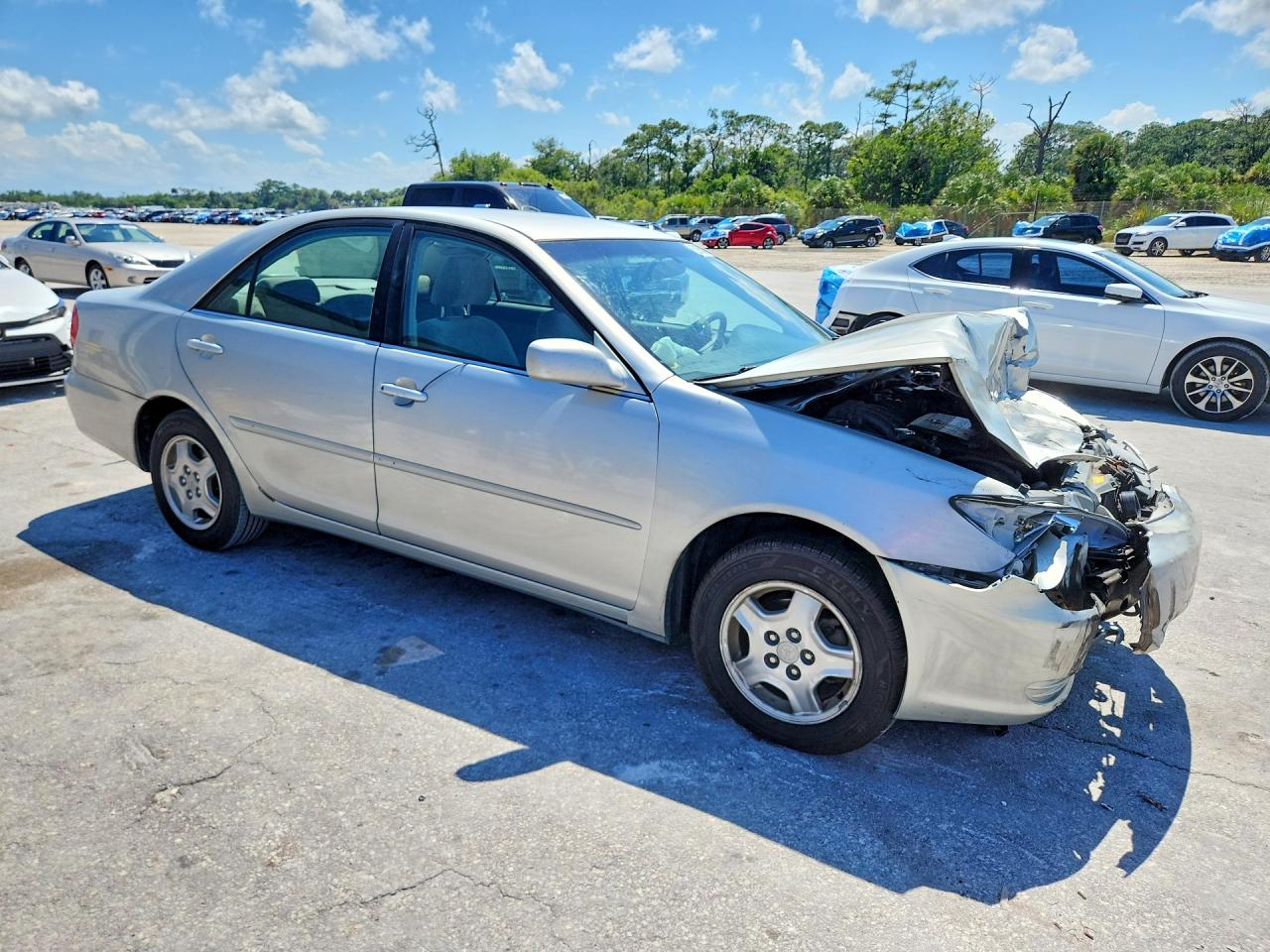 Toyota Camry Le V6