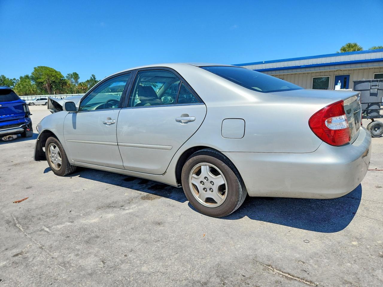 Toyota Camry Le V6