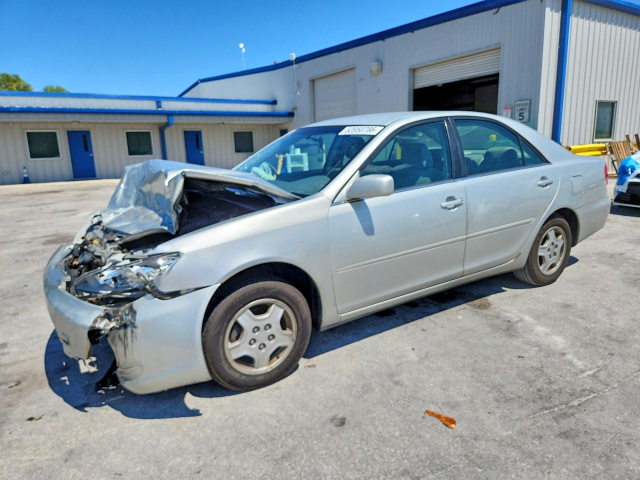 Salvage Toyota Camry Image
