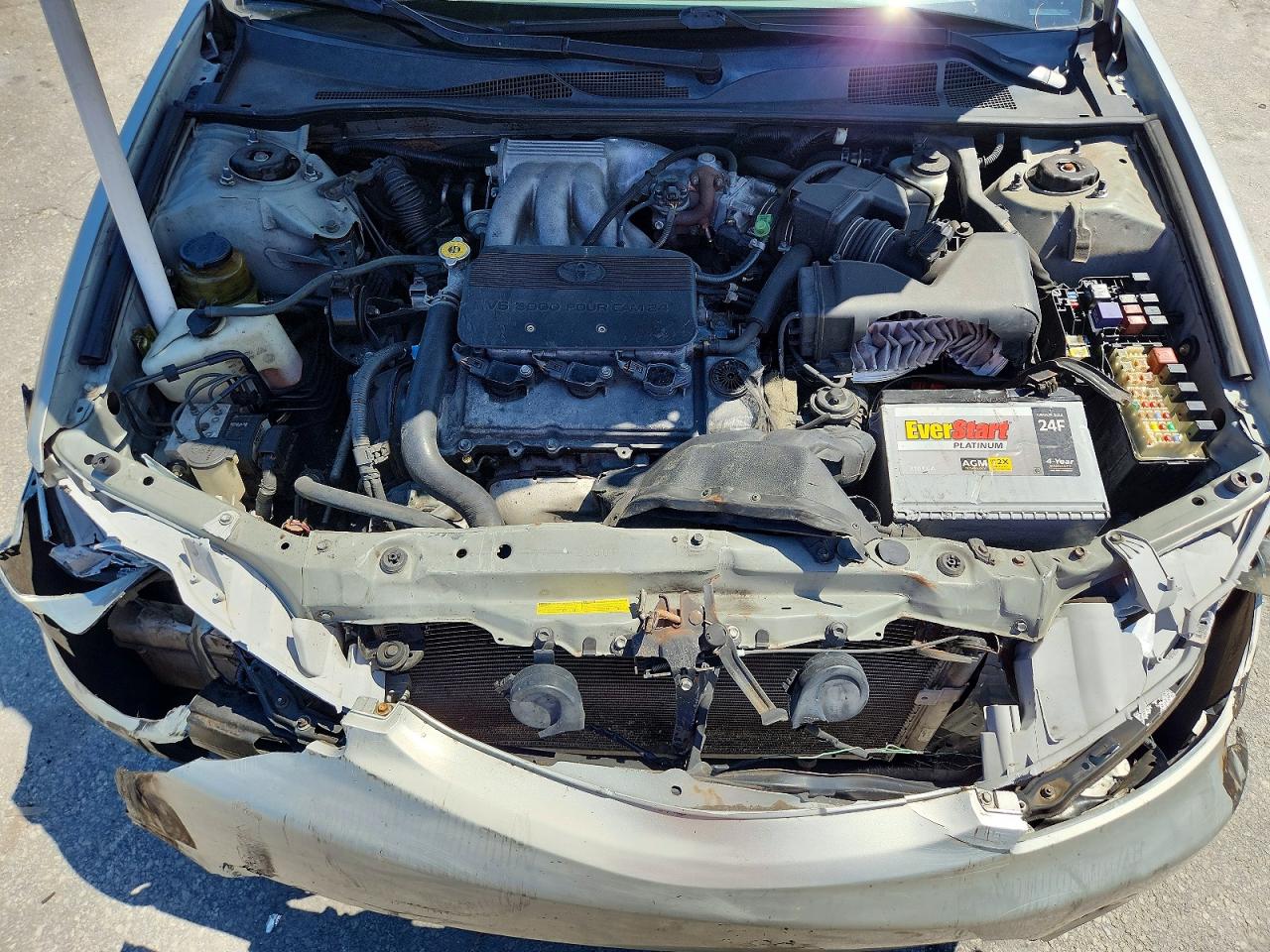 Toyota Camry Le V6