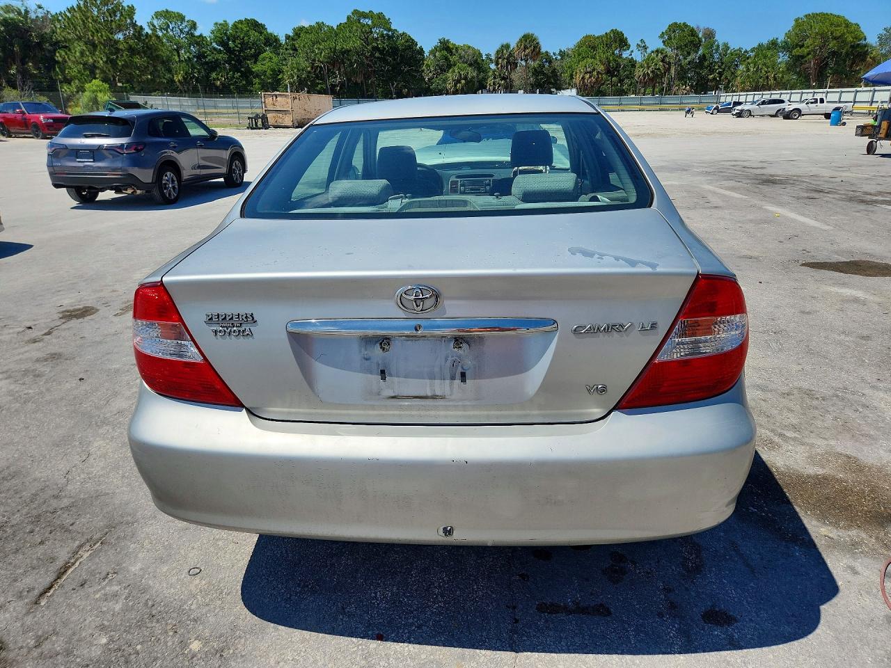 Toyota Camry Le V6