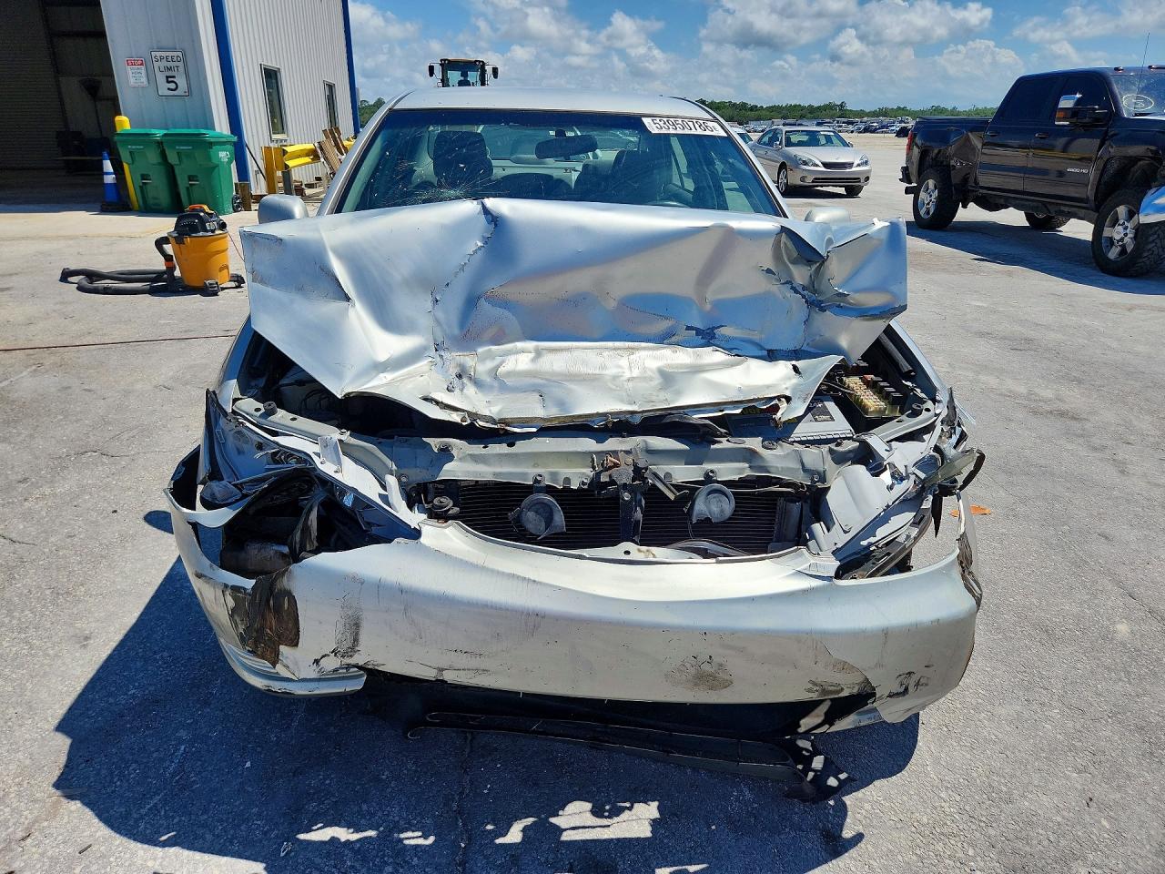 Toyota Camry Le V6