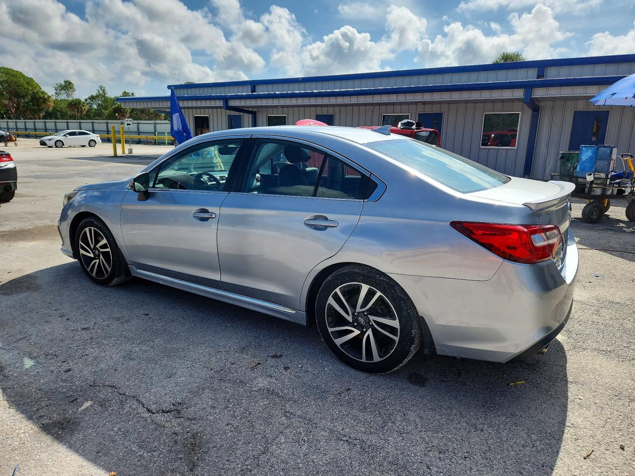 Subaru Legacy Sport