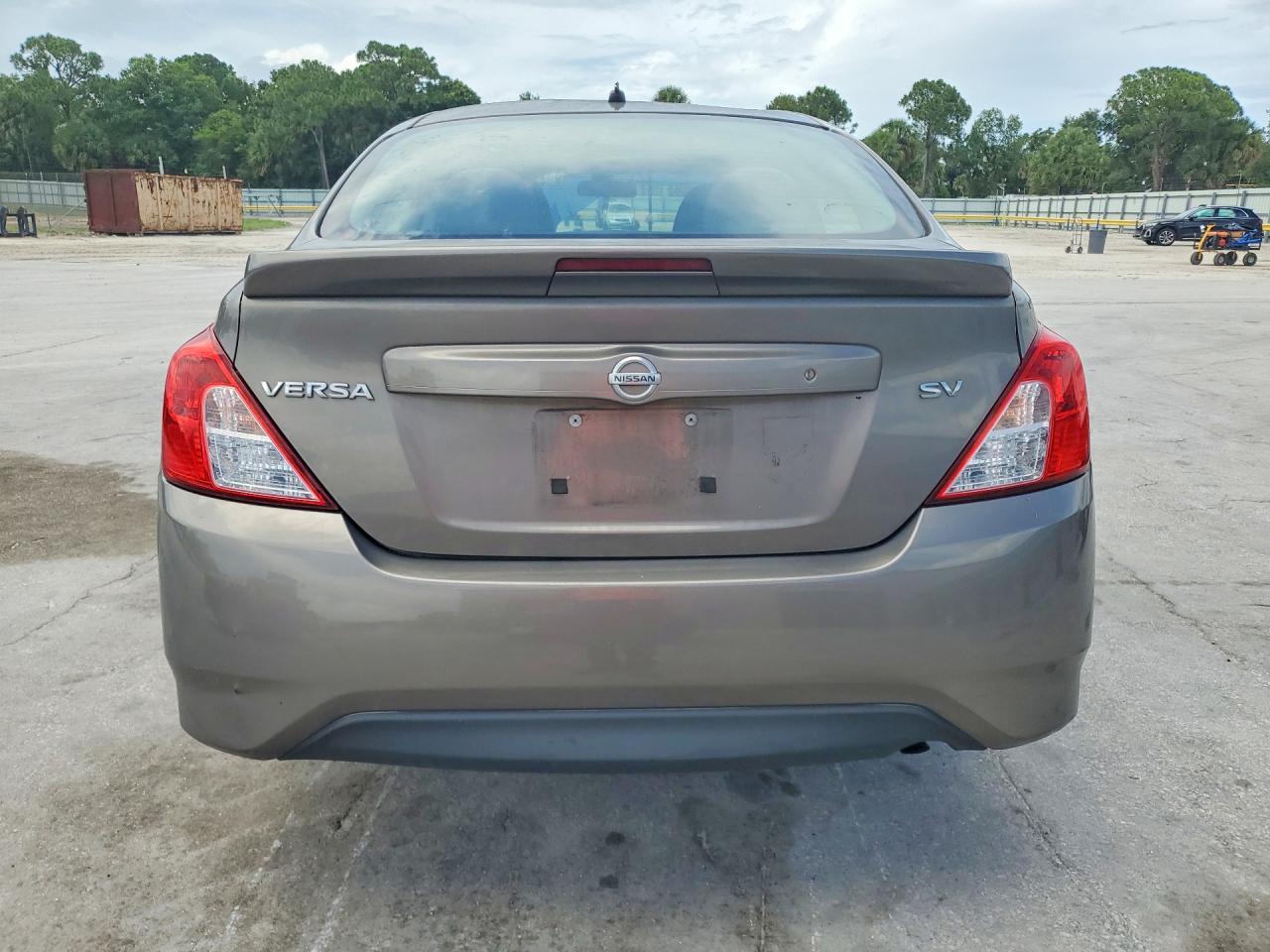 Nissan Versa 1.6 Sv
