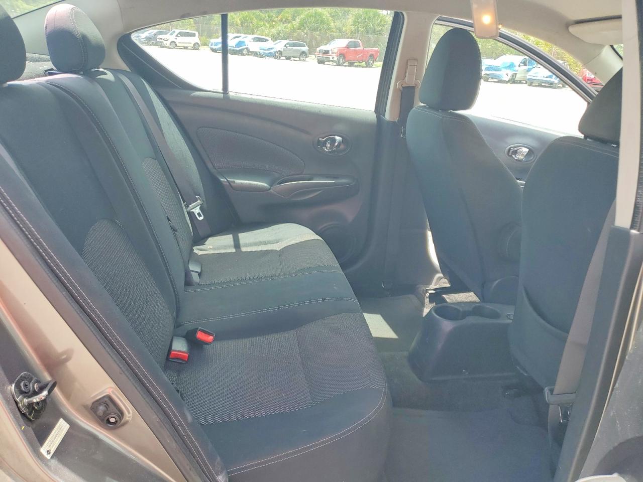 Nissan Versa 1.6 Sv