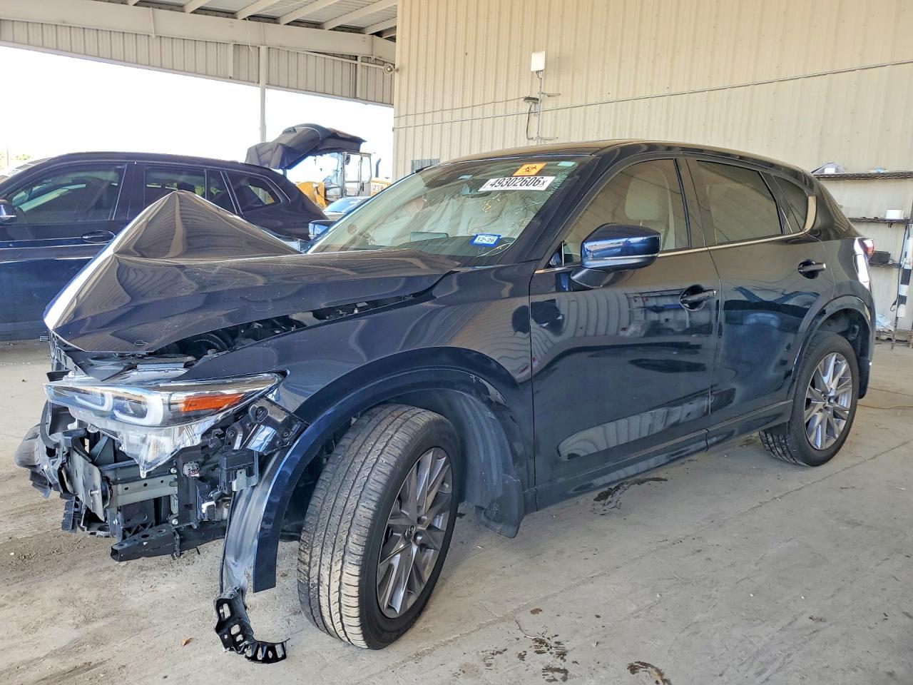 Salvage Mazda Cx Image