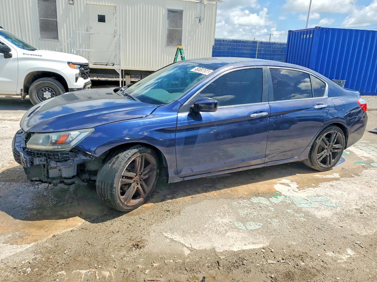 Salvage Honda Accord Image