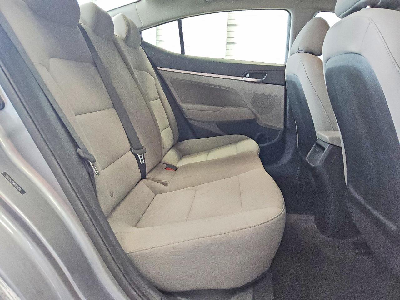 Hyundai ELANTRA Value Edition