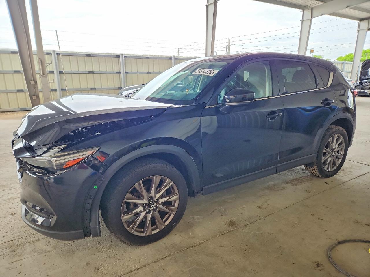Salvage Mazda Cx Image
