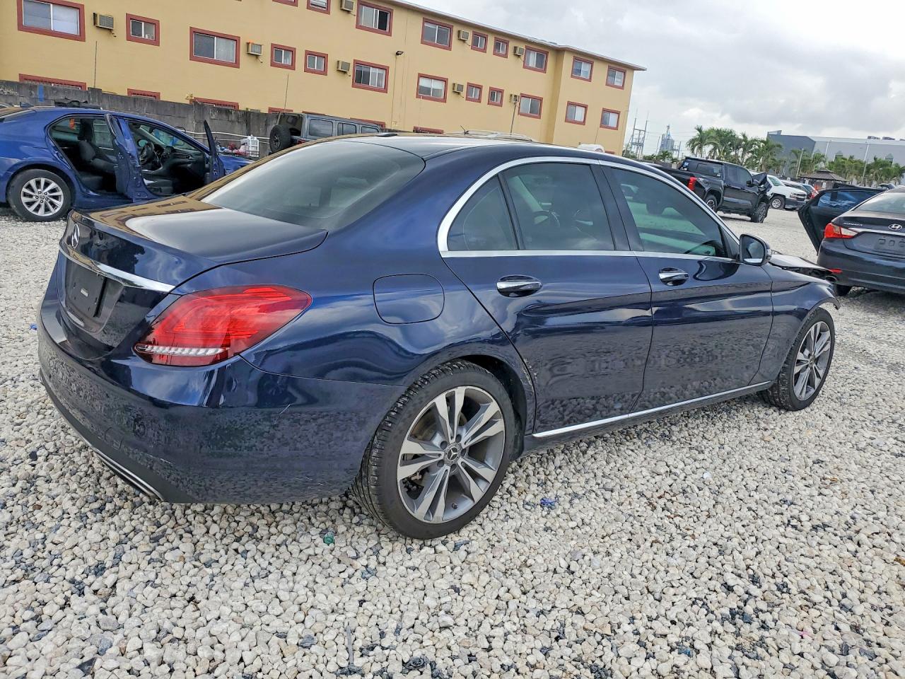 Mercedes-Benz C-Class 300