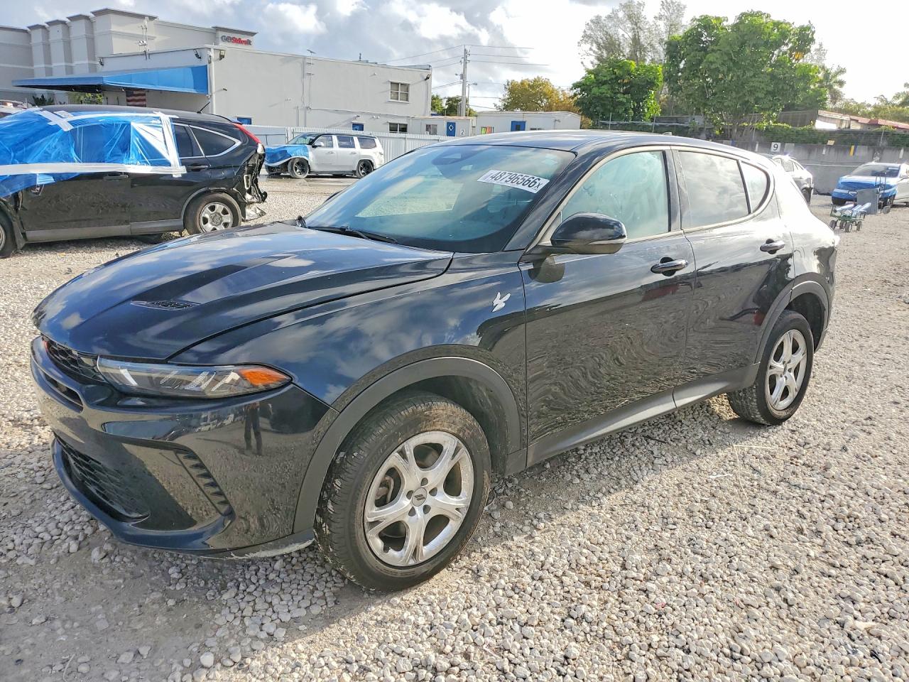 Salvage Dodge Hornet Image
