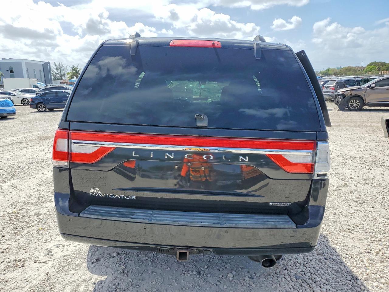 Lincoln Navigator