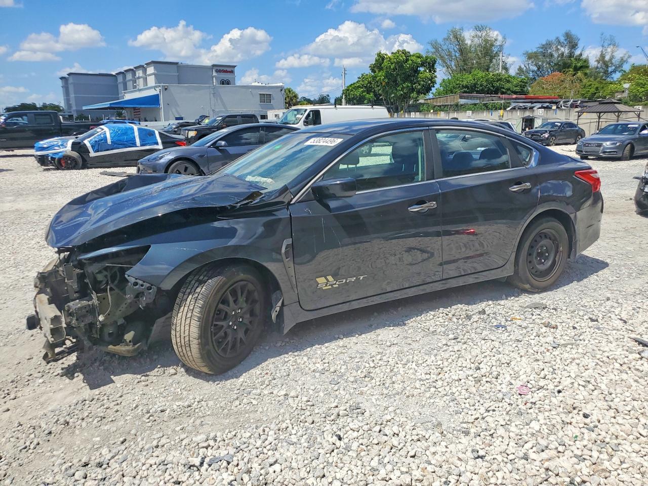Salvage Nissan Altima Image