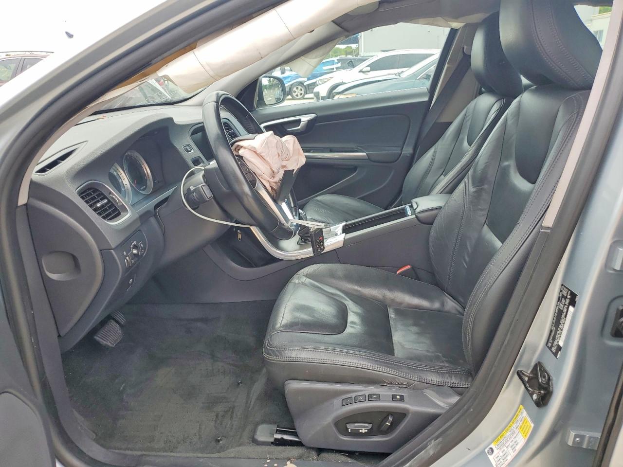 Volvo S60 T5