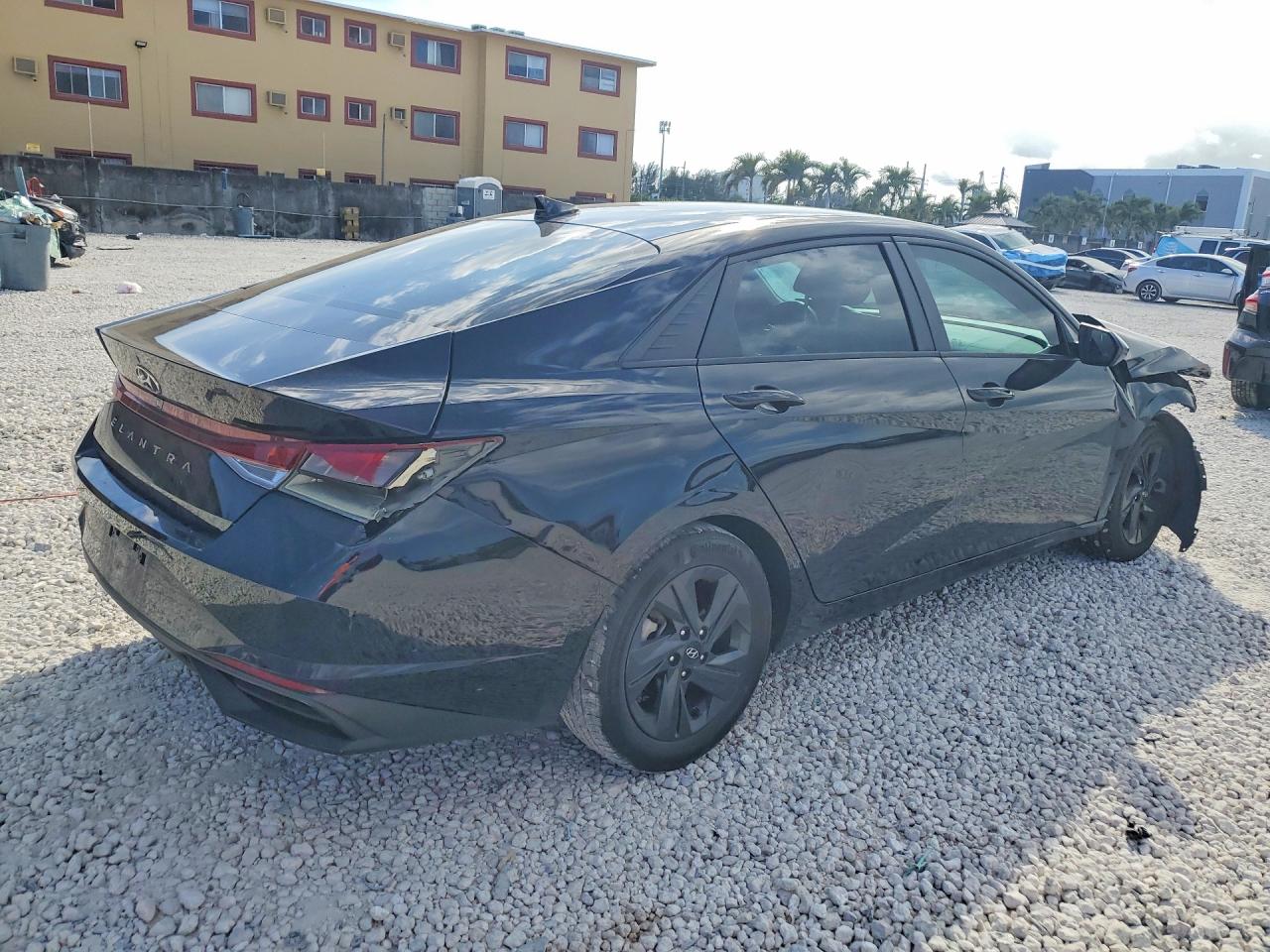Hyundai ELANTRA Sel