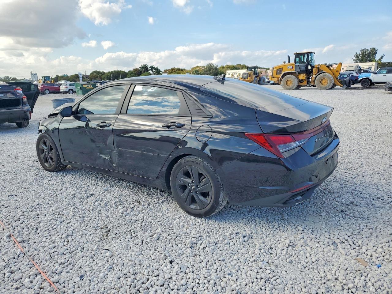 Hyundai ELANTRA Sel