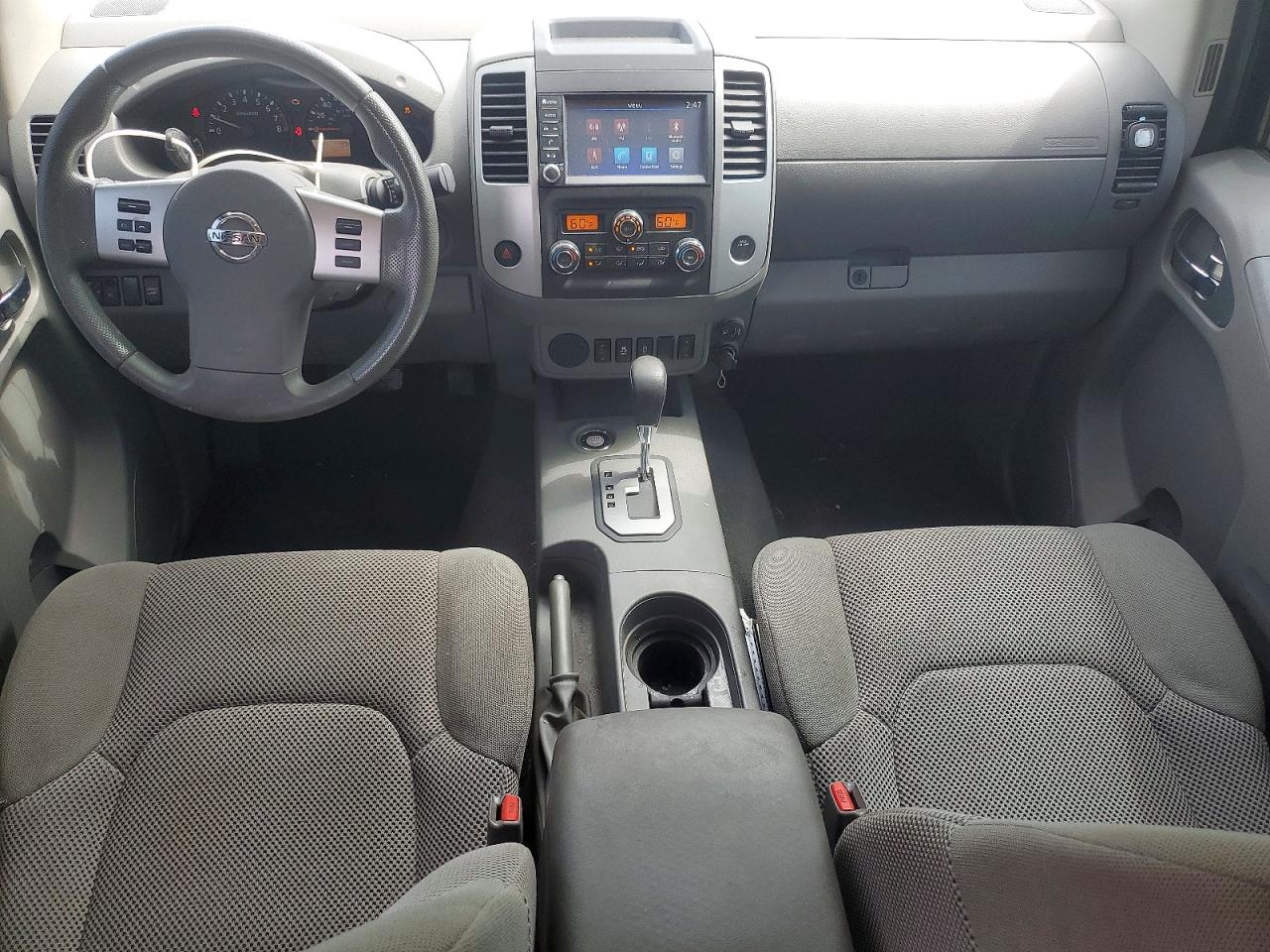 Nissan Frontier Sv