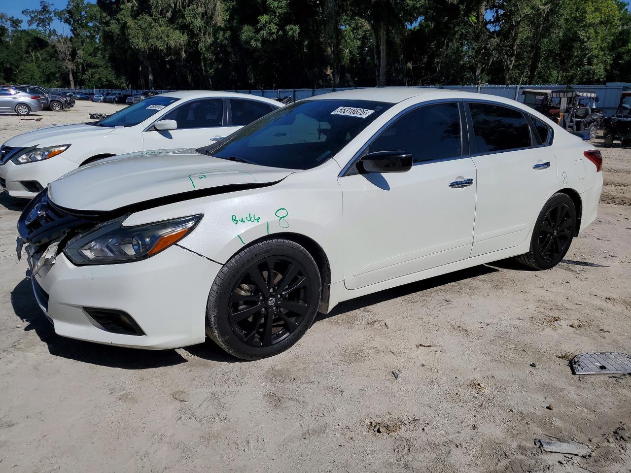 Salvage Nissan Altima Image