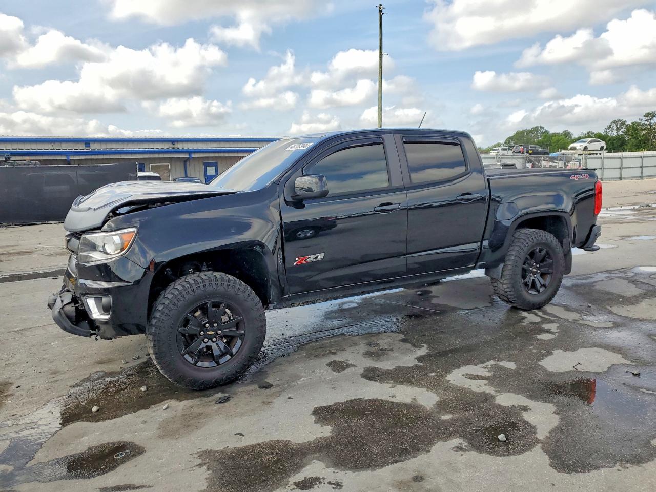 Salvage Chevrolet Colorado Image