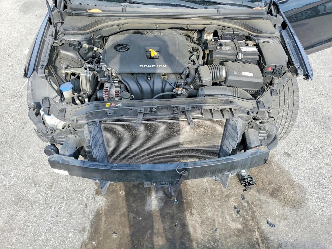 Hyundai ELANTRA Limited