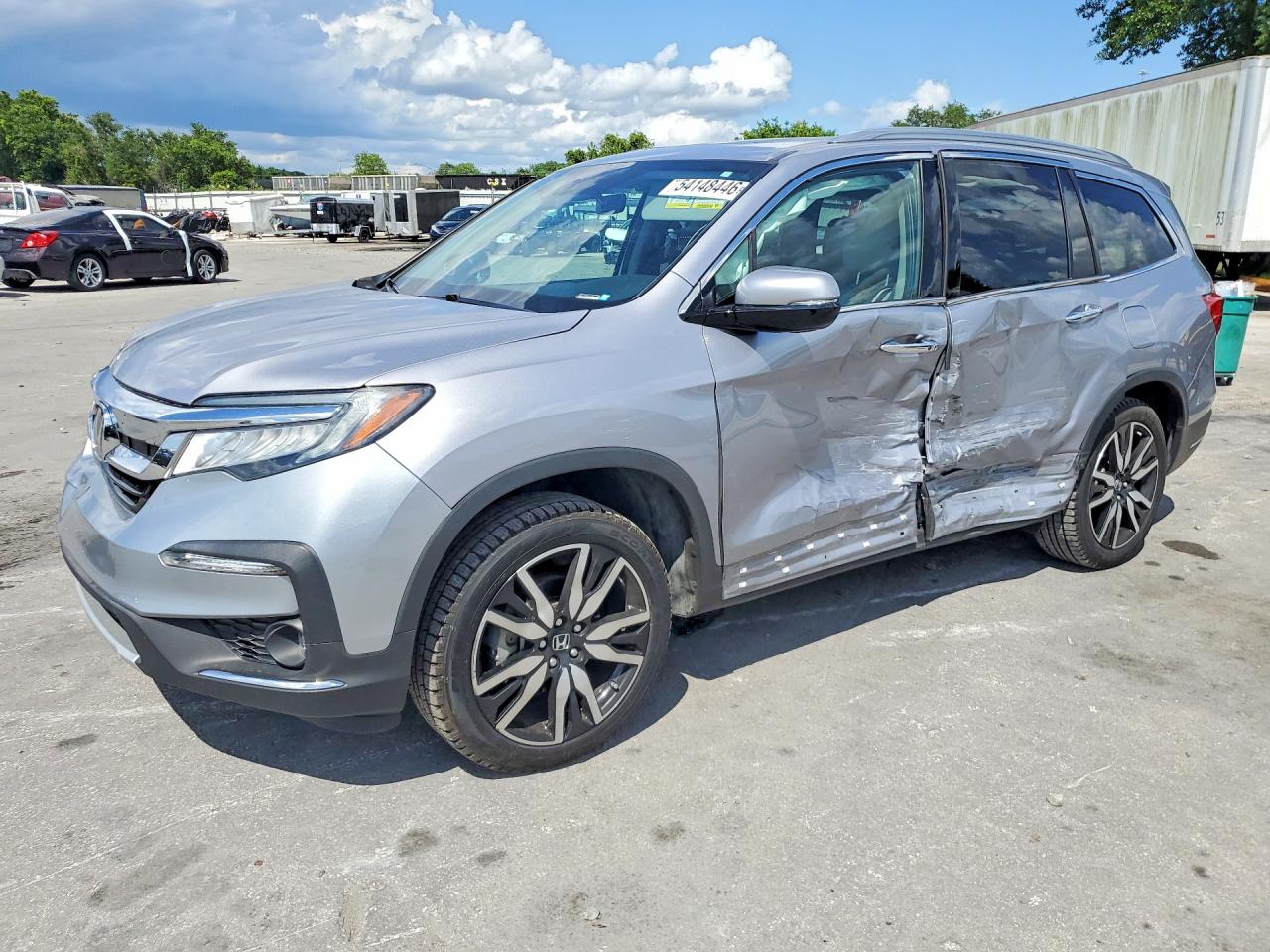 Salvage Honda Pilot Image