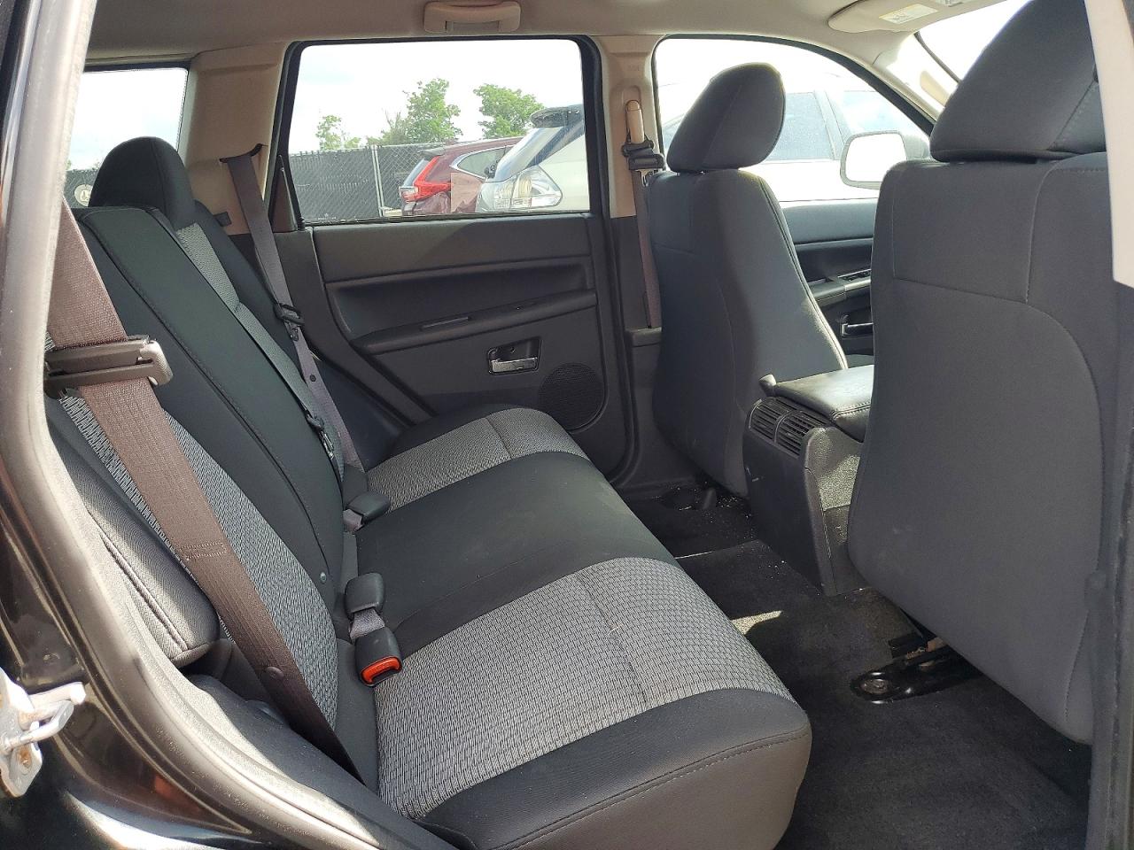 Jeep Grand Cherokee Laredo