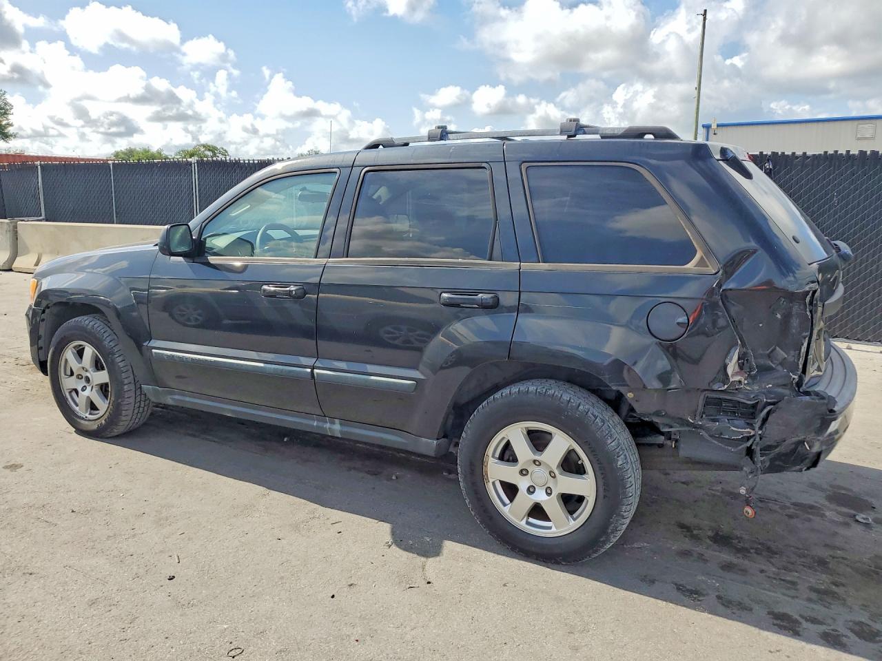 Jeep Grand Cherokee Laredo