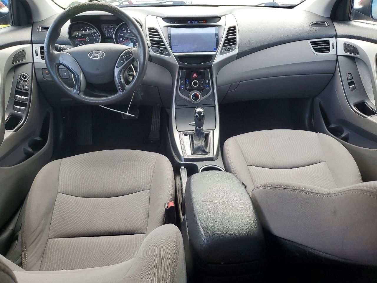 Hyundai ELANTRA Se