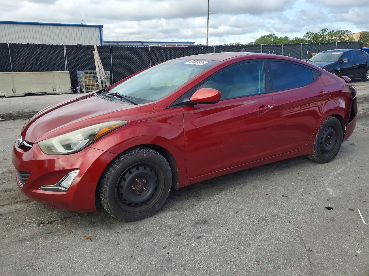 Salvage Hyundai ELANTRA Image