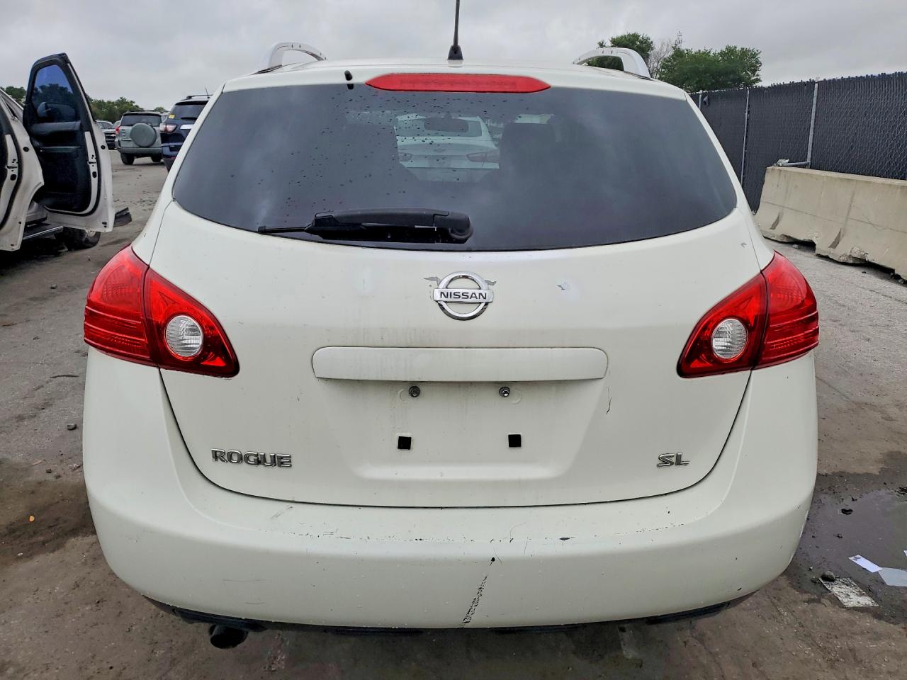 Nissan Rogue S
