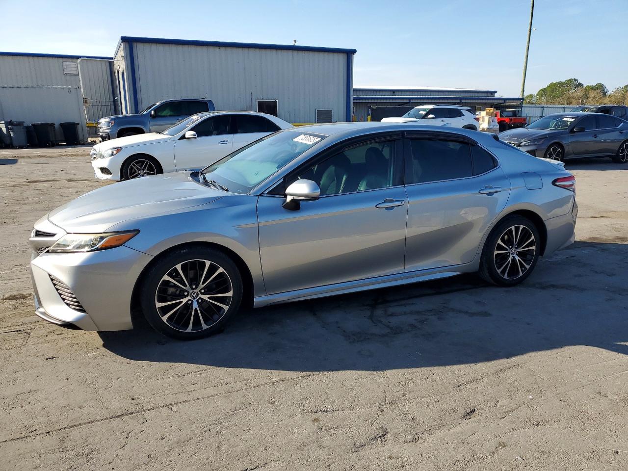 Salvage Toyota Camry Image