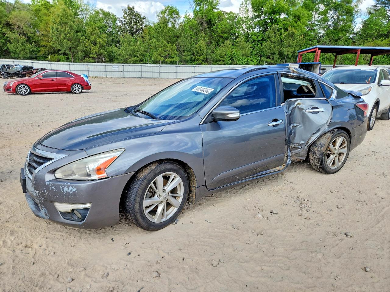 Salvage Nissan Altima Image