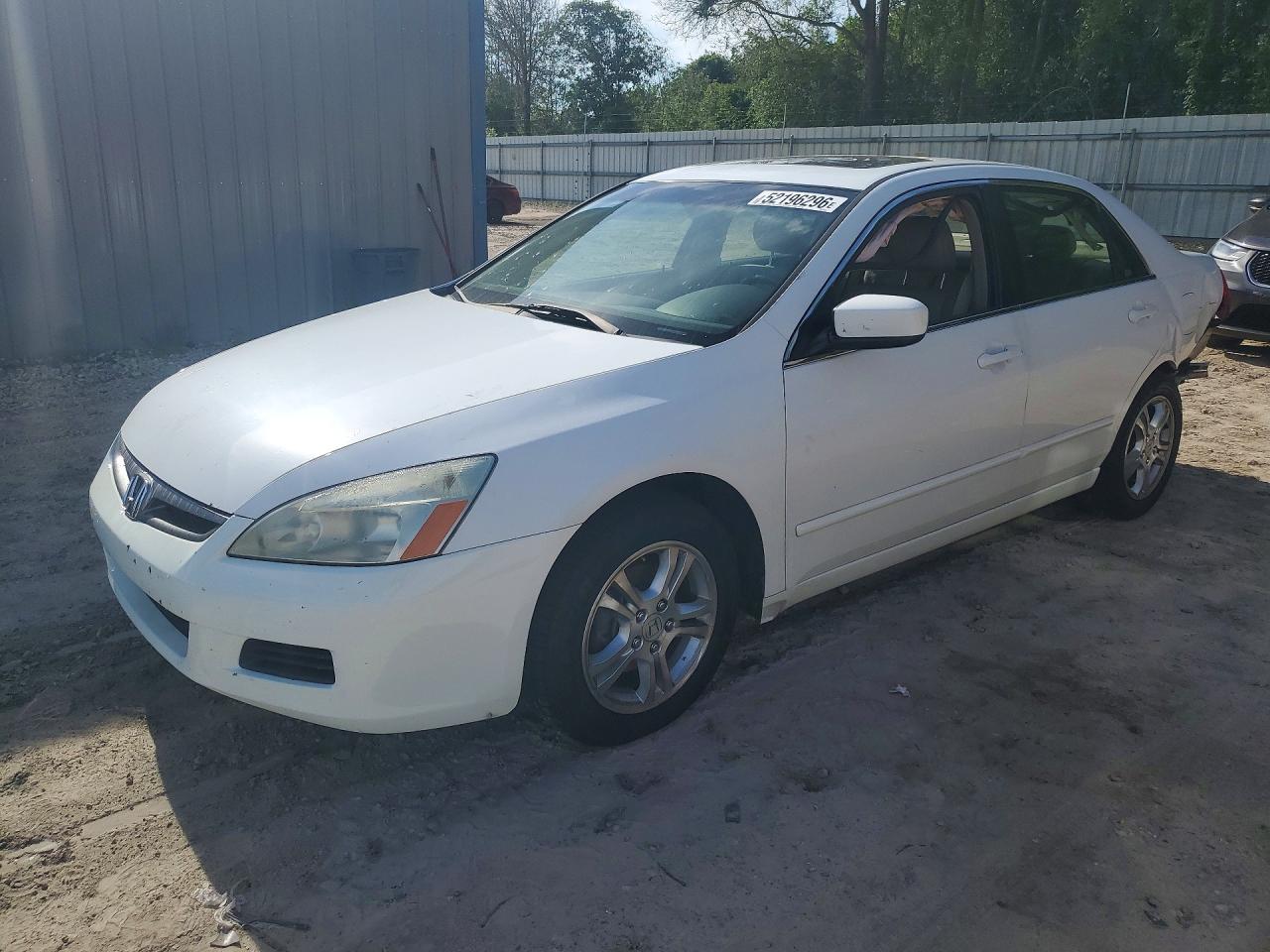 Salvage Honda Accord Image