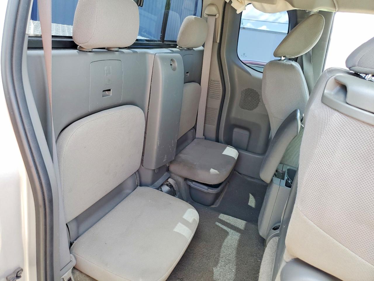 Nissan Frontier Xe