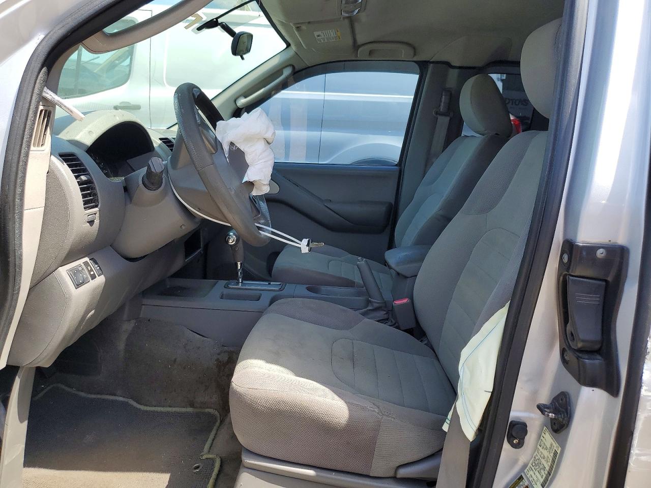 Nissan Frontier Xe