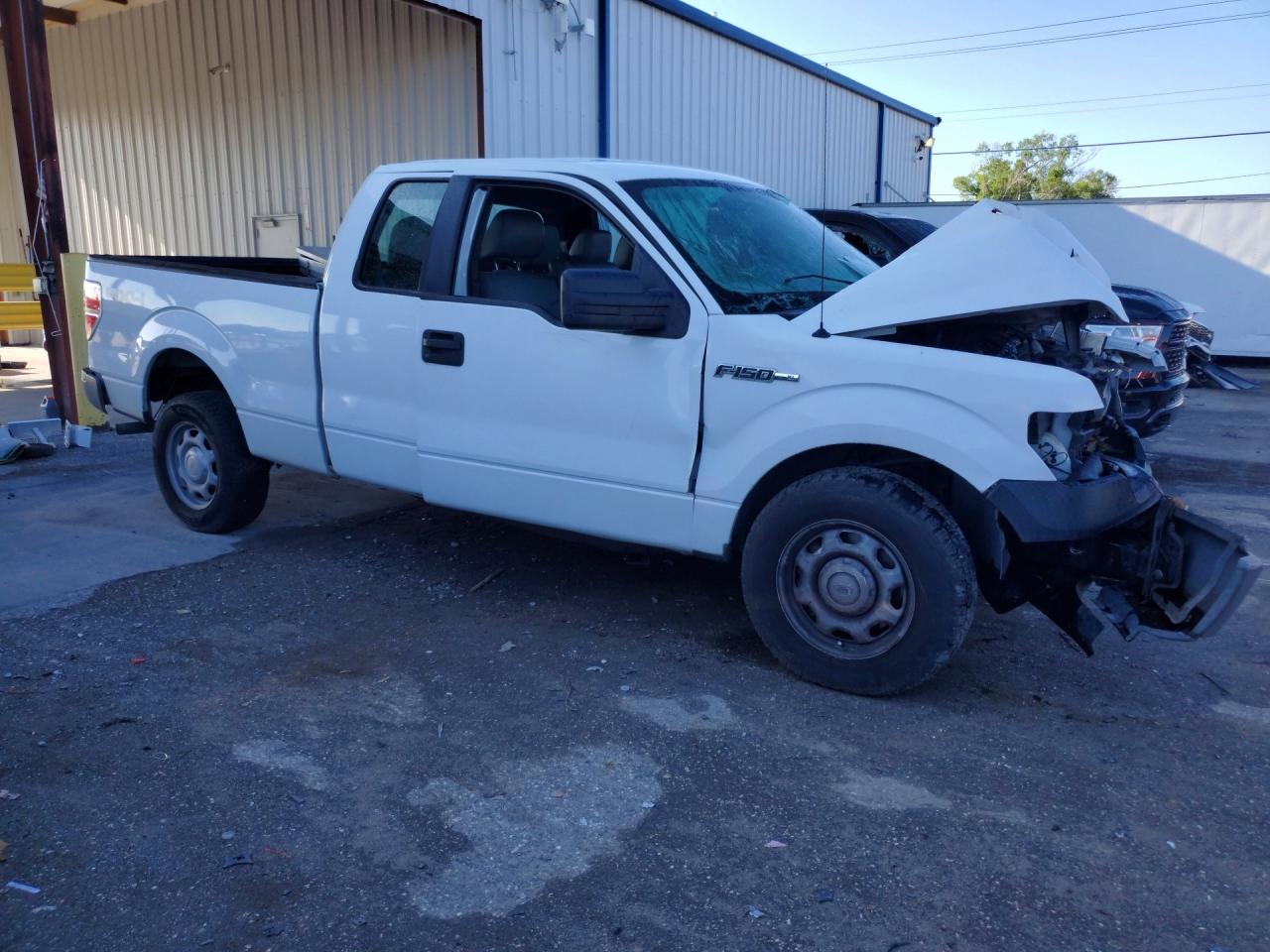 Ford F-150 Super Cab
