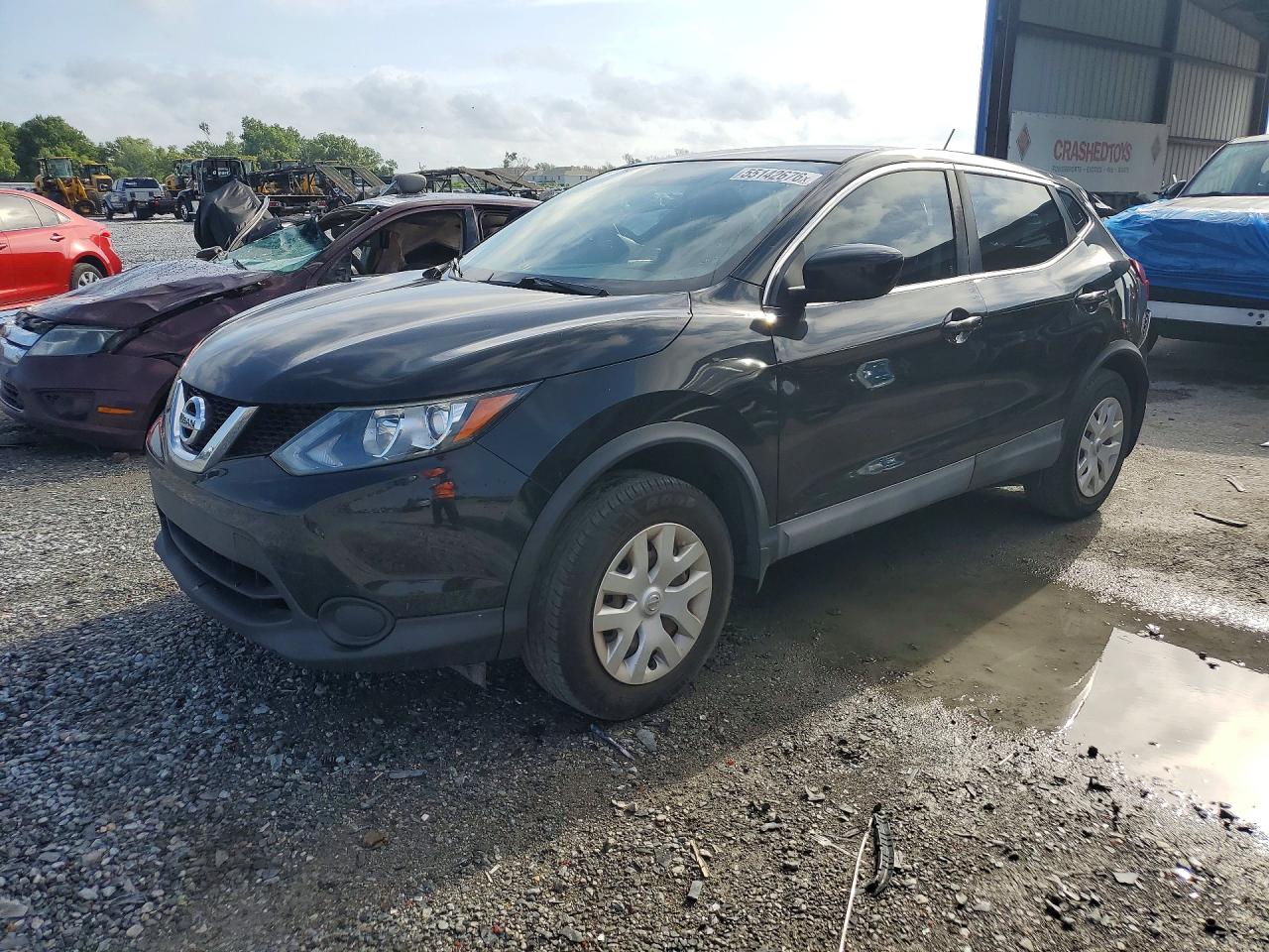 Salvage Nissan Rogue Image