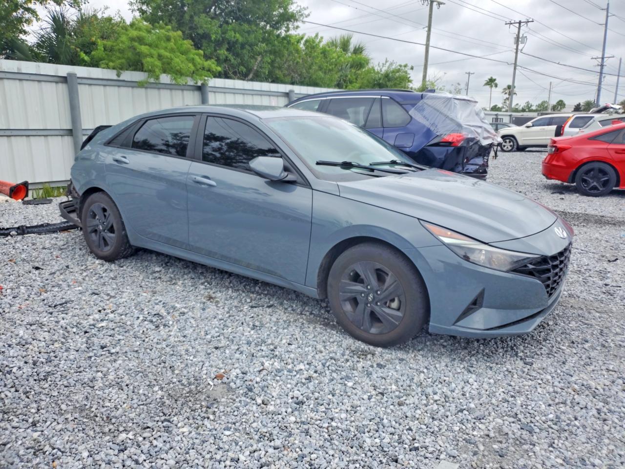 Hyundai ELANTRA Sel