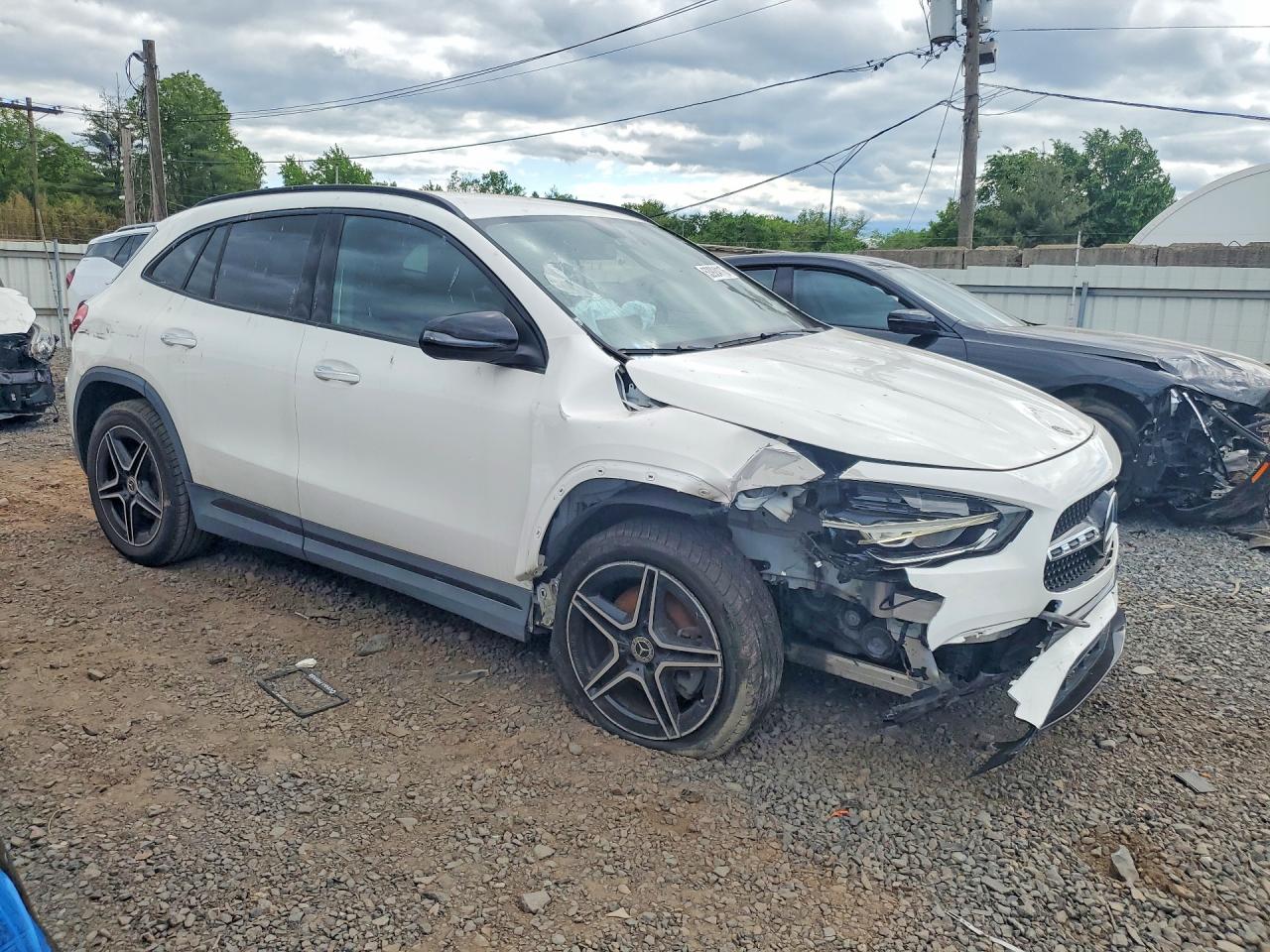 Mercedes-Benz GLA 250 4matic