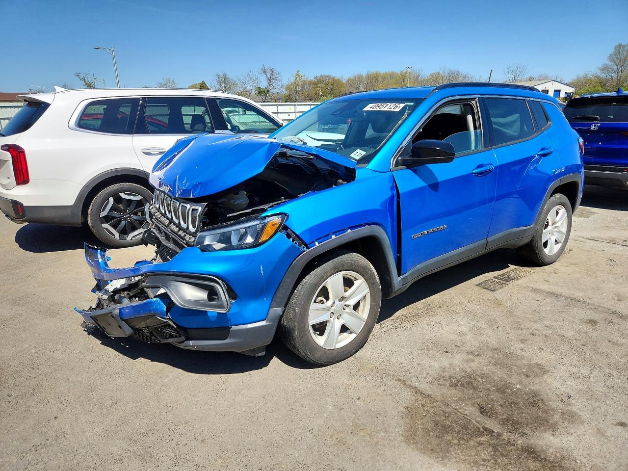 Salvage Jeep Compass Image