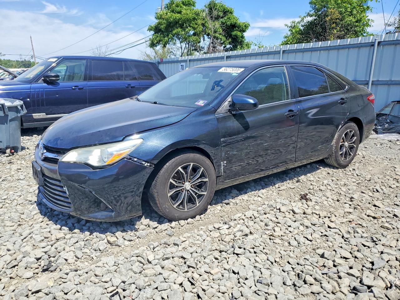 Salvage Toyota Camry Image