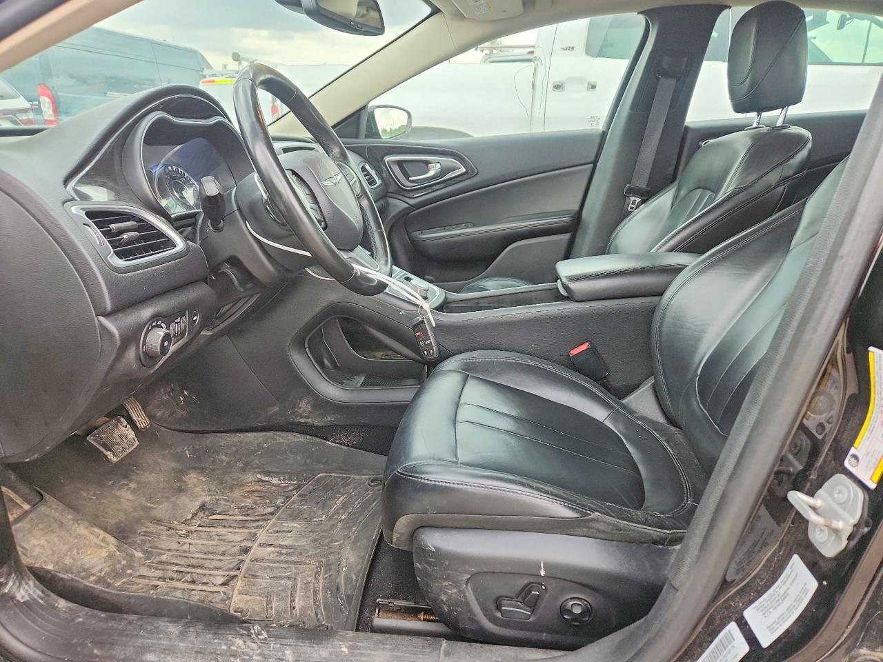Chrysler 200 C