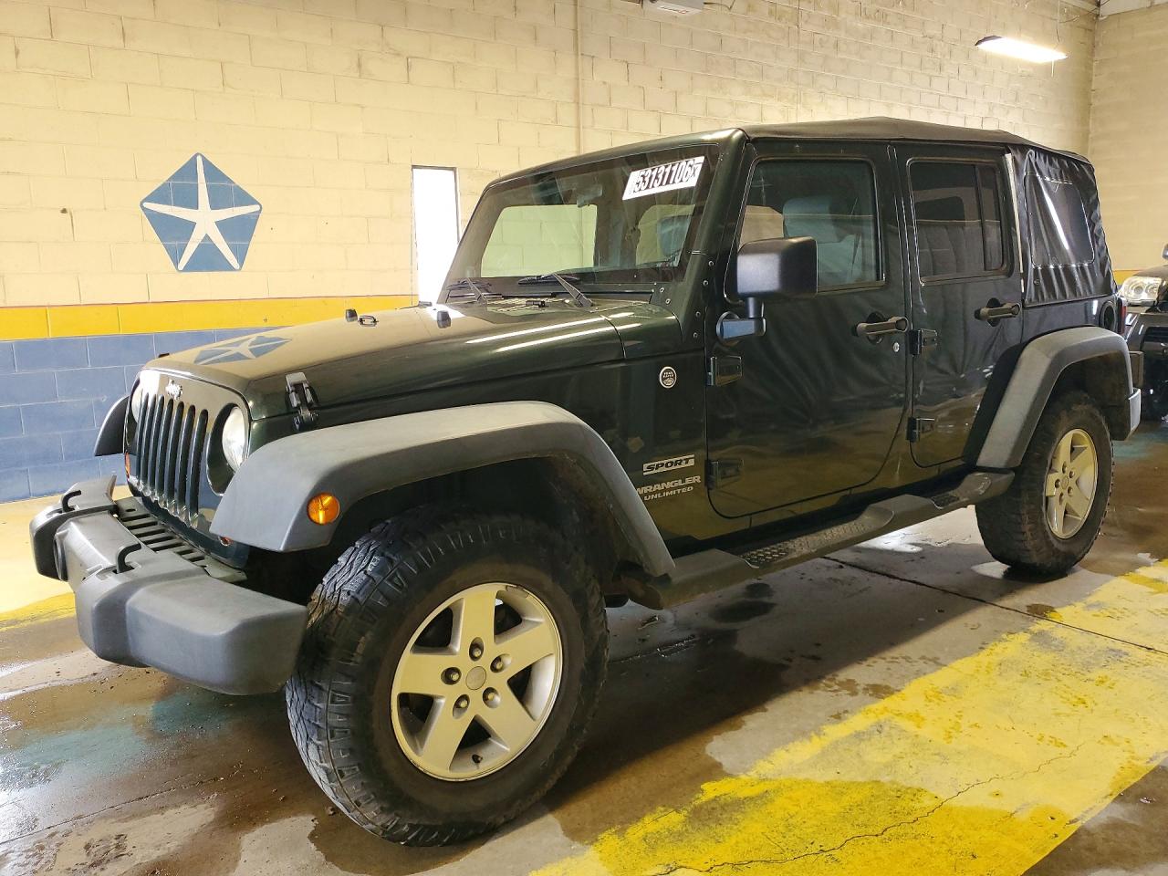 Salvage Jeep Wrangler Image